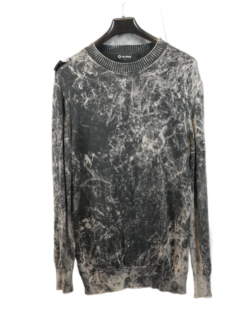 MA strum Acid Wash Sweatshirt Black front view