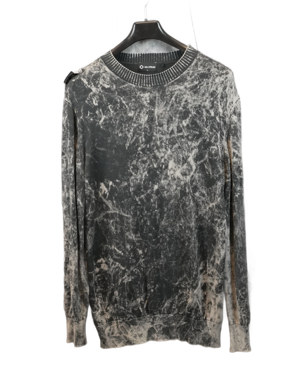 MA strum Acid Wash Sweatshirt Black front view