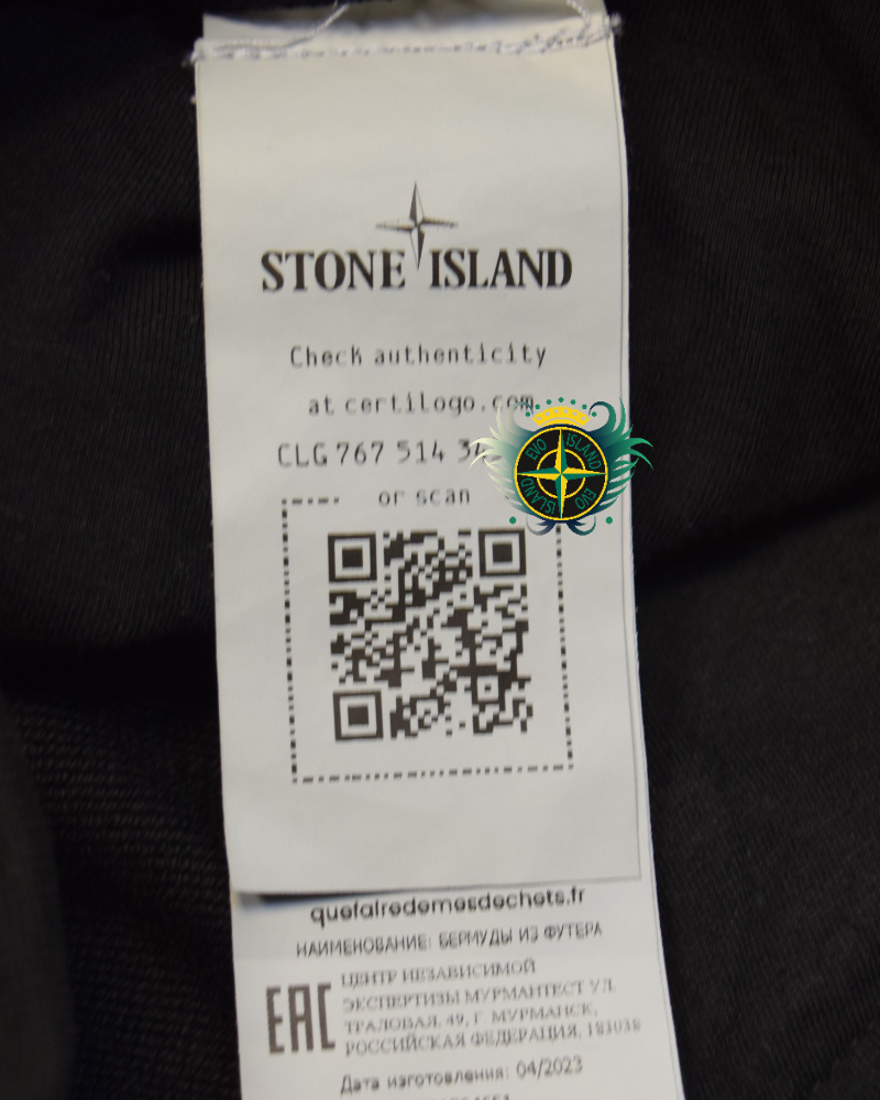 Stone Island Jogger Bermuda Shorts Black detail view