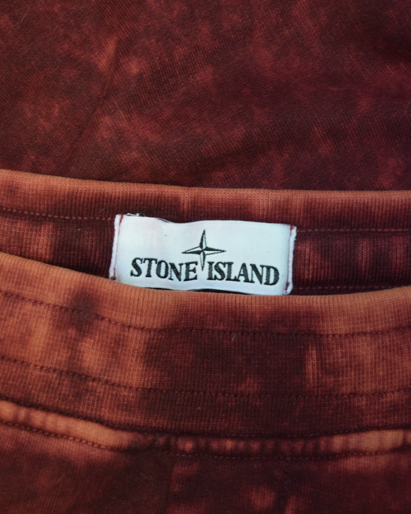 Stone island OVD Joggers red detail view