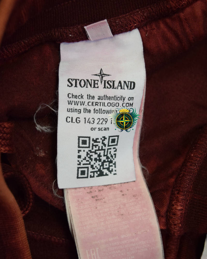 Stone island OVD Joggers red detail view