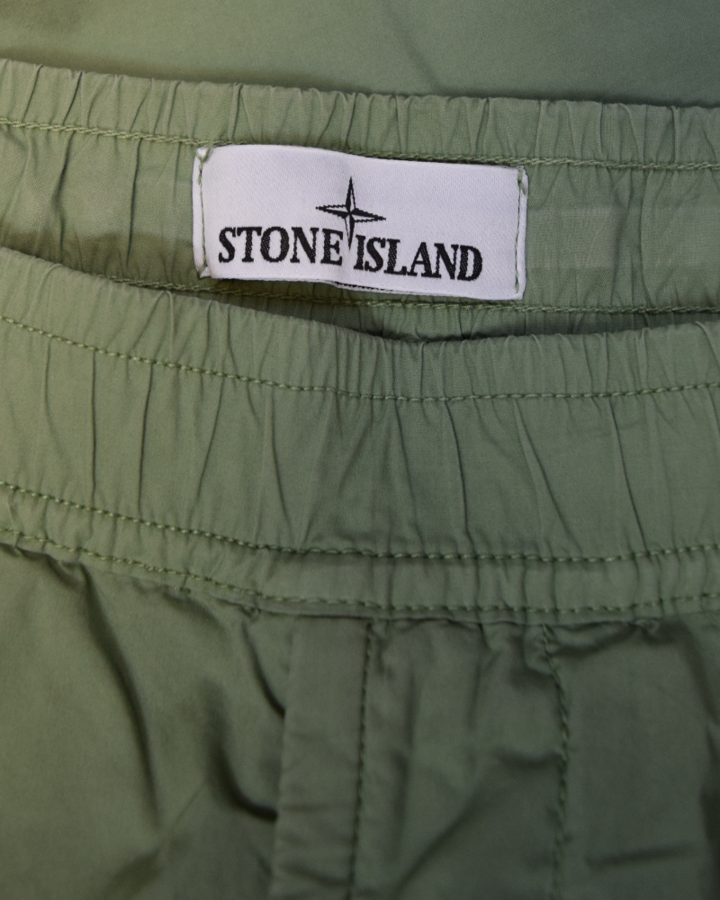 Stone Island Lightweight Cuffed Cargos Green detail view