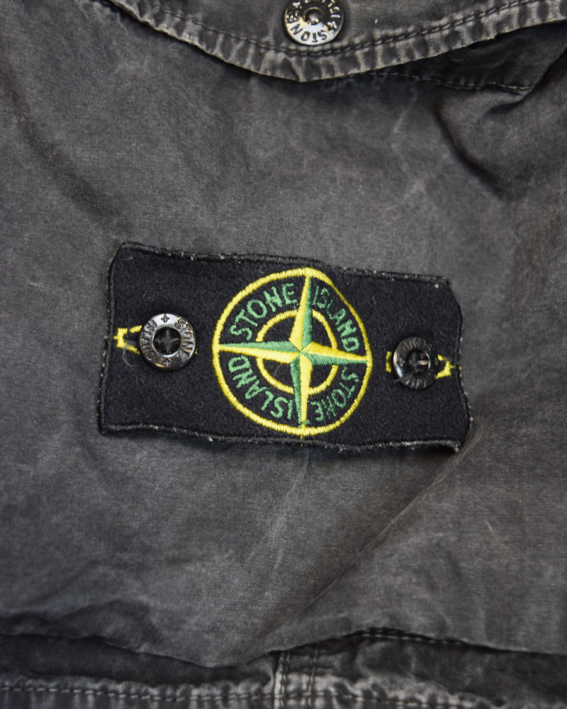 Stone Island Old Effect Cargo Shorts Black detail view
