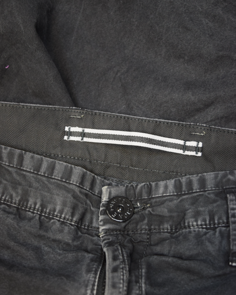 Stone Island Old Effect Cargo Shorts Black detail view