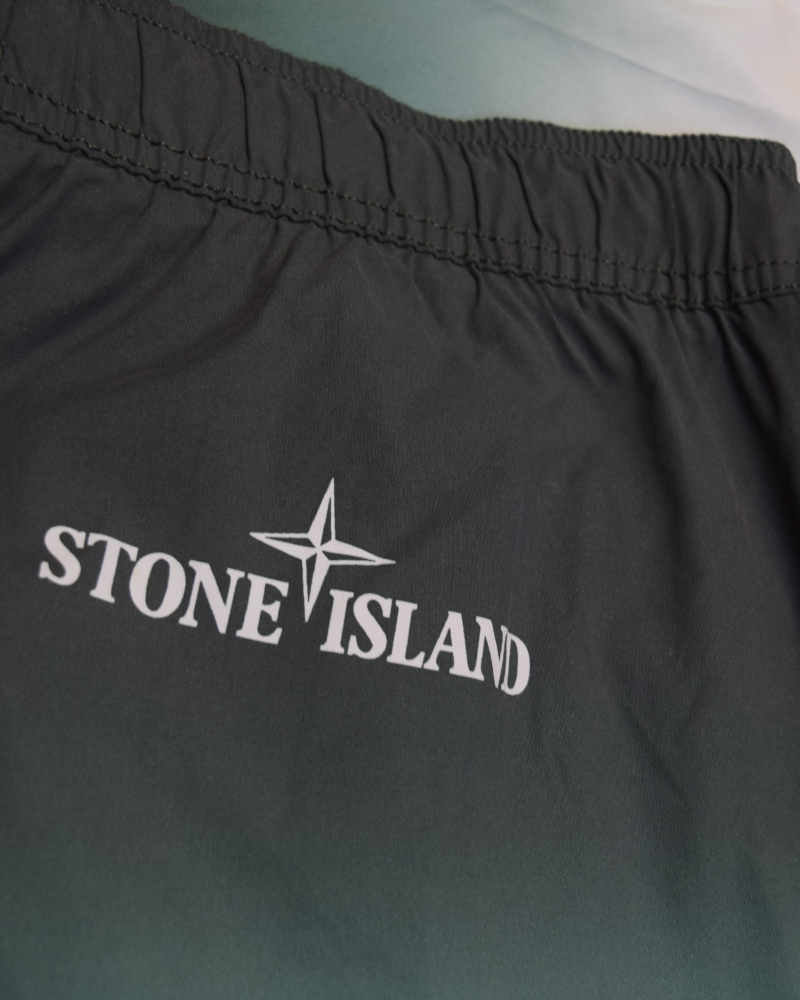 Stone Island Gradiant fade swim shorts Green detail view