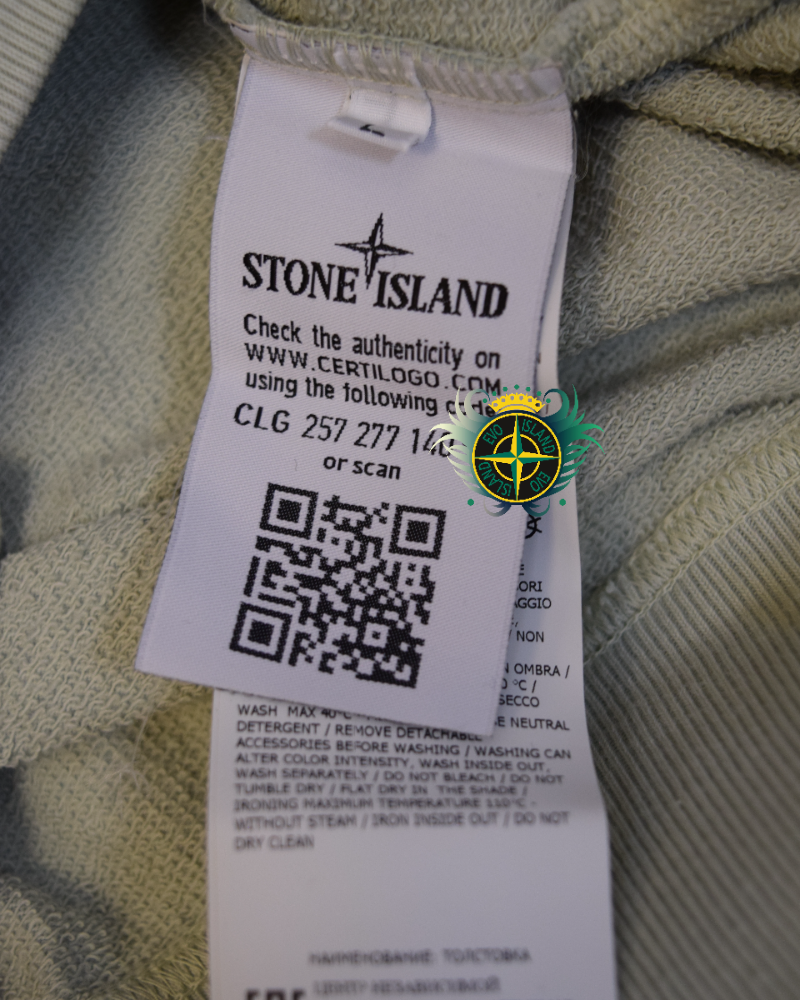 Stone Island Devoure Camo Crewneck Sweatshirt Camo detail view