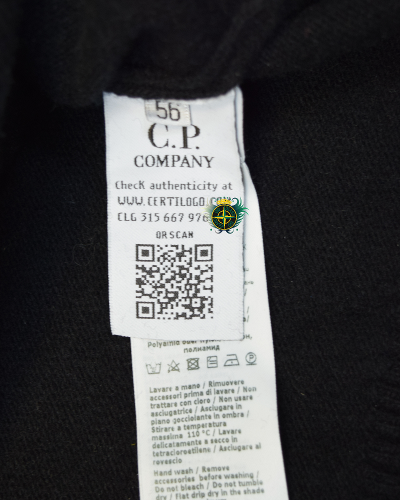 C.P. Company Full Zip Lense Knit Black detail view