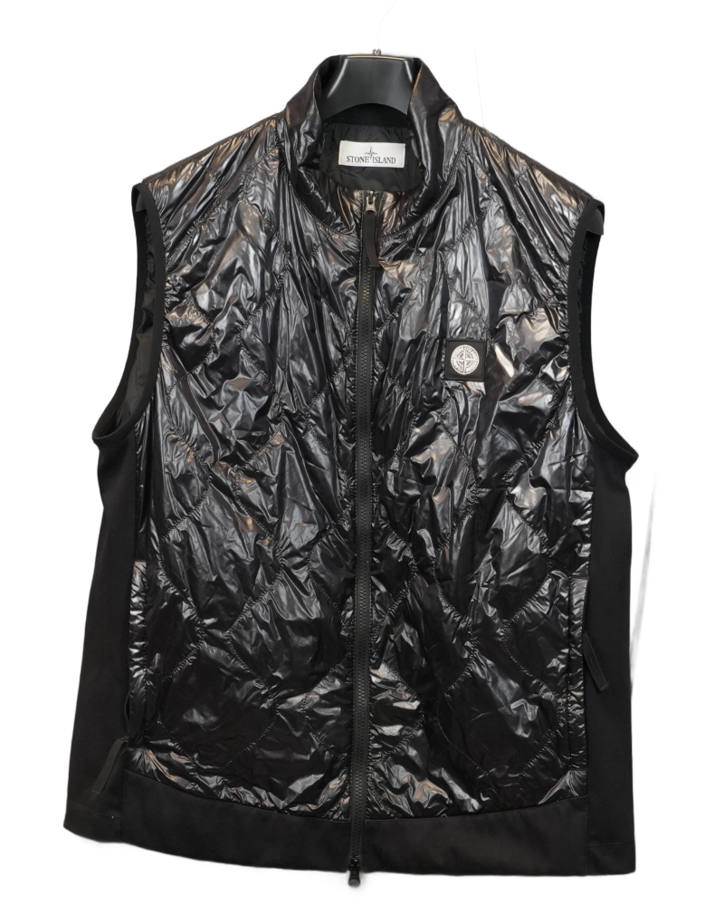 Stone Island Pertex Quantum Y With Primaloft Gilet Black front view