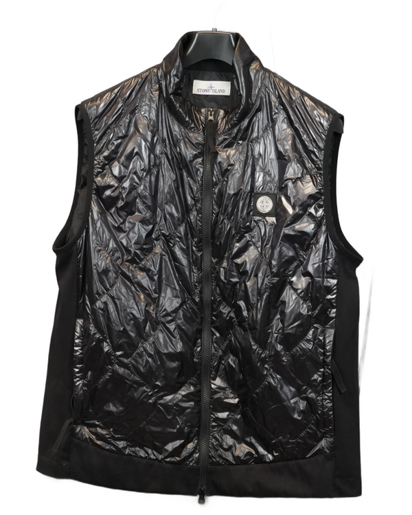 Stone Island Pertex Quantum Y With Primaloft Gilet Black front view