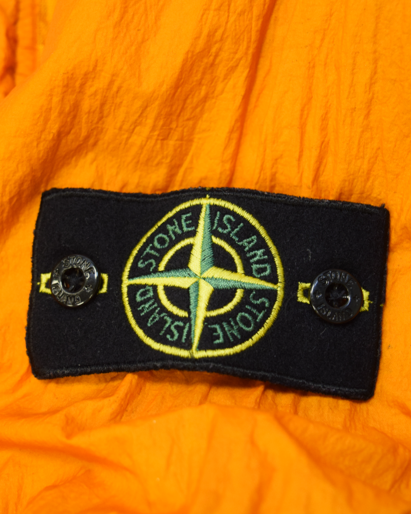 stone island Membrana - TC orange detail view