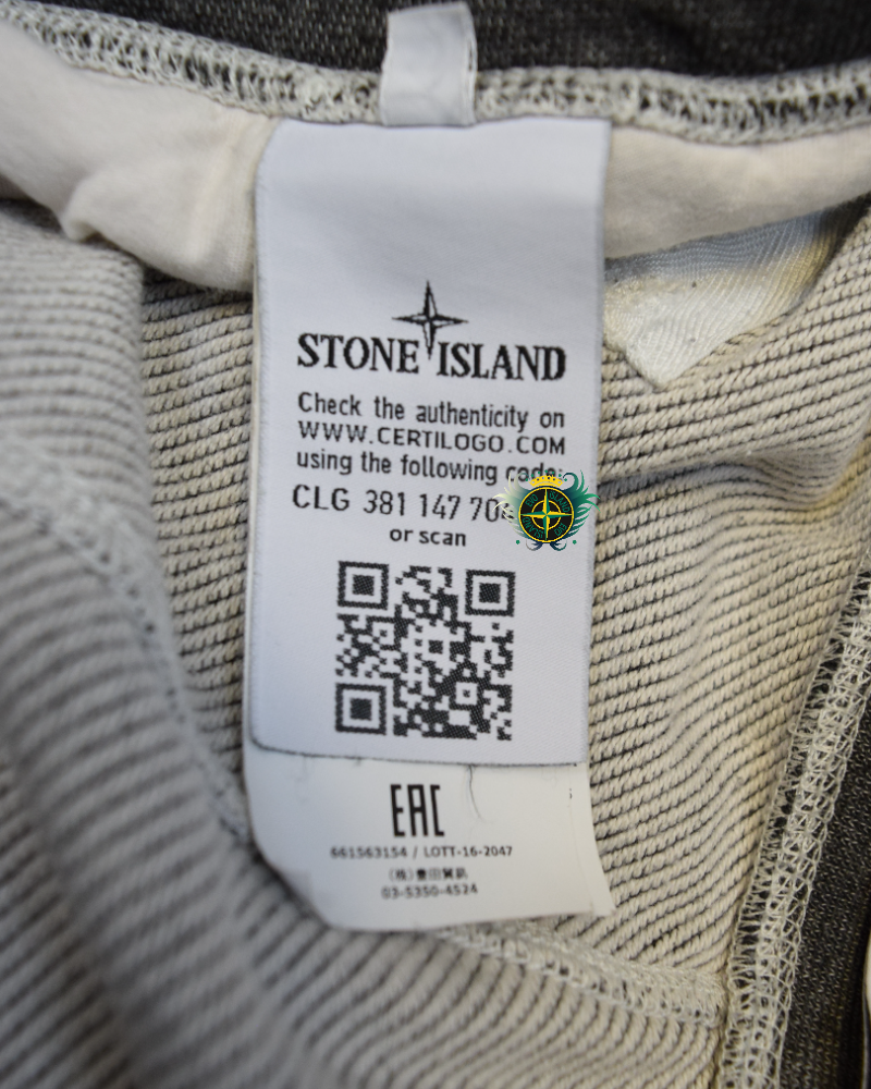 Stone Island Contrast Stitch Shorts Grey detail view