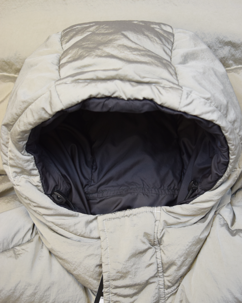 Stone Island Nylon Metal In Econyl Regenerated Nylon With Down - TC Reversible Coat Cream detail view