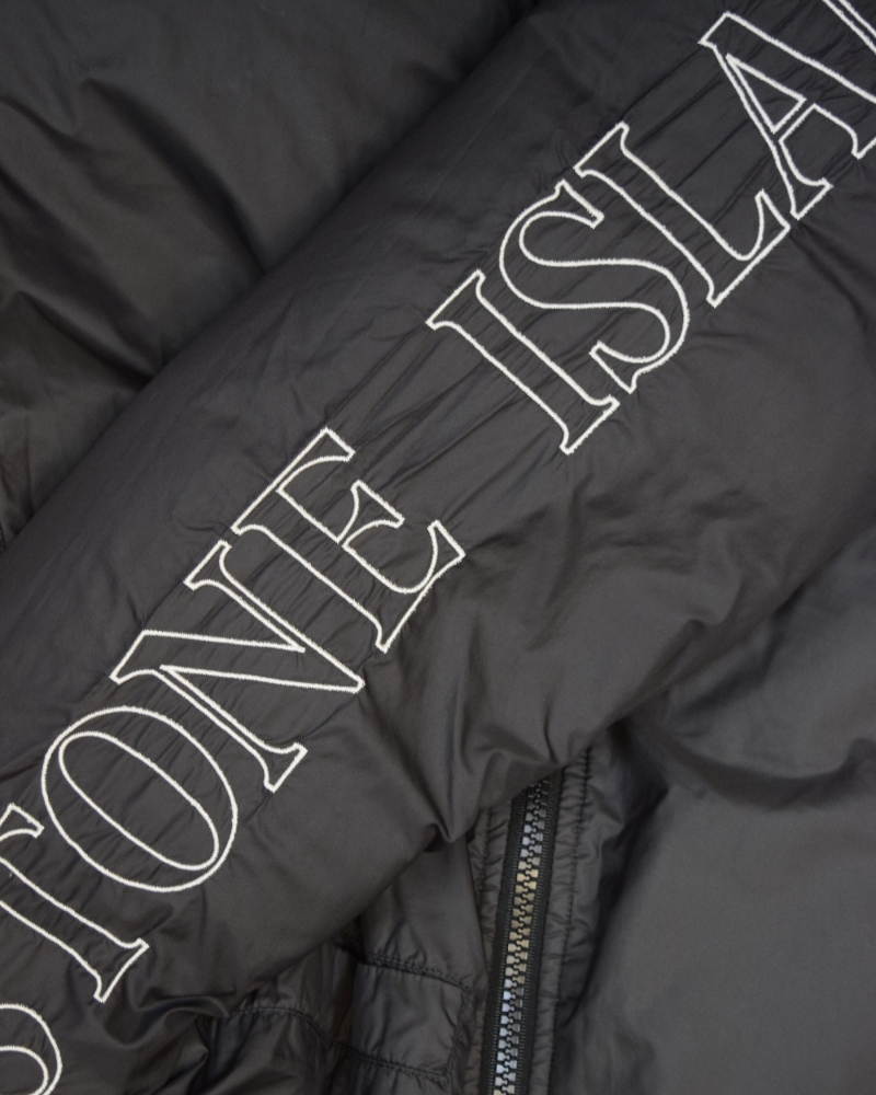 Stone Island Nylon Metal In Econyl Regenerated Nylon With Down - TC Reversible Coat Cream detail view