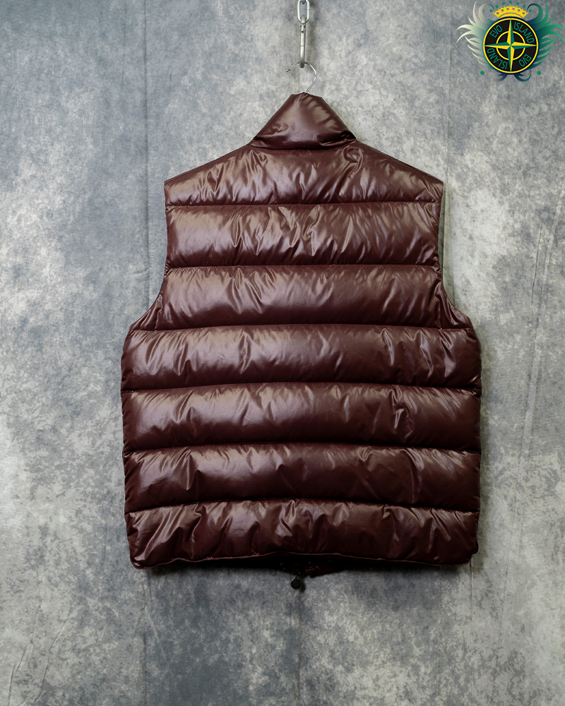 Moncler Goose Down Gilet Burgundy - 4/L