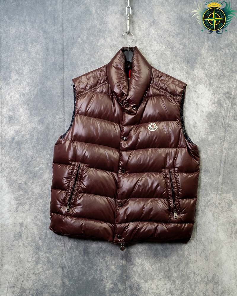 Moncler Goose Down Gilet Burgundy - 4/L