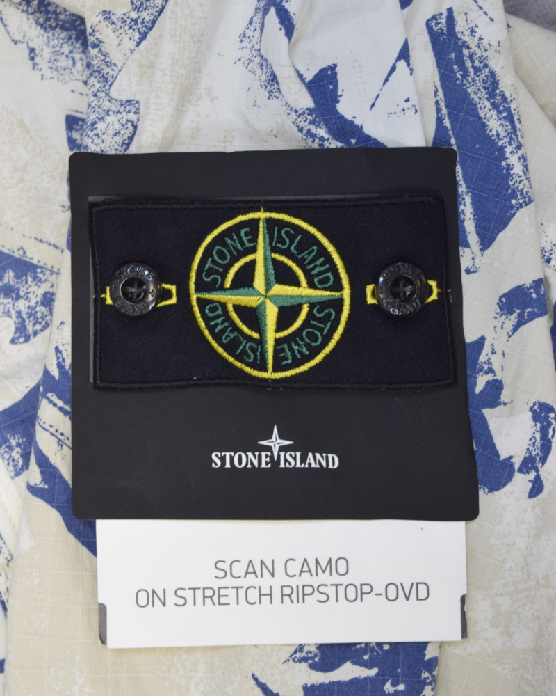 Stone Island scan camo on stretch ripstop ovd jacket blue/white detail view
