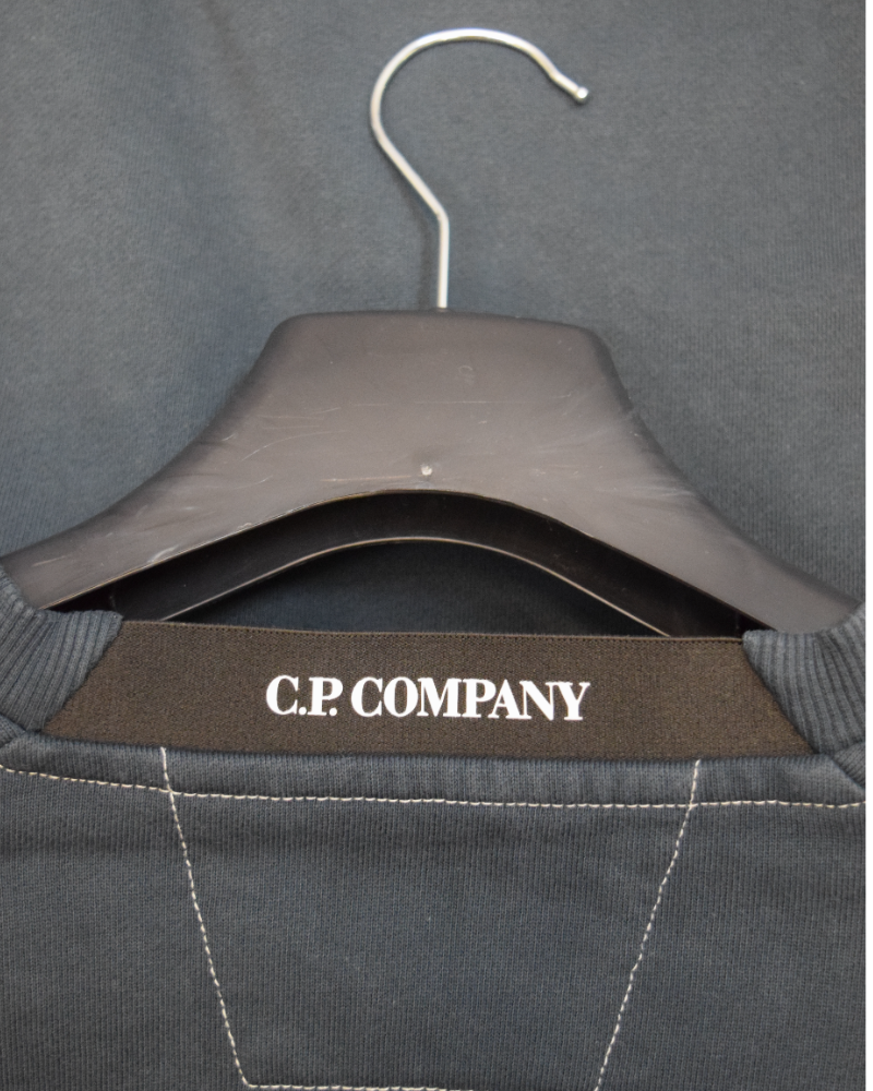 C.P Company crewneck Lens sweater navy blue detail view