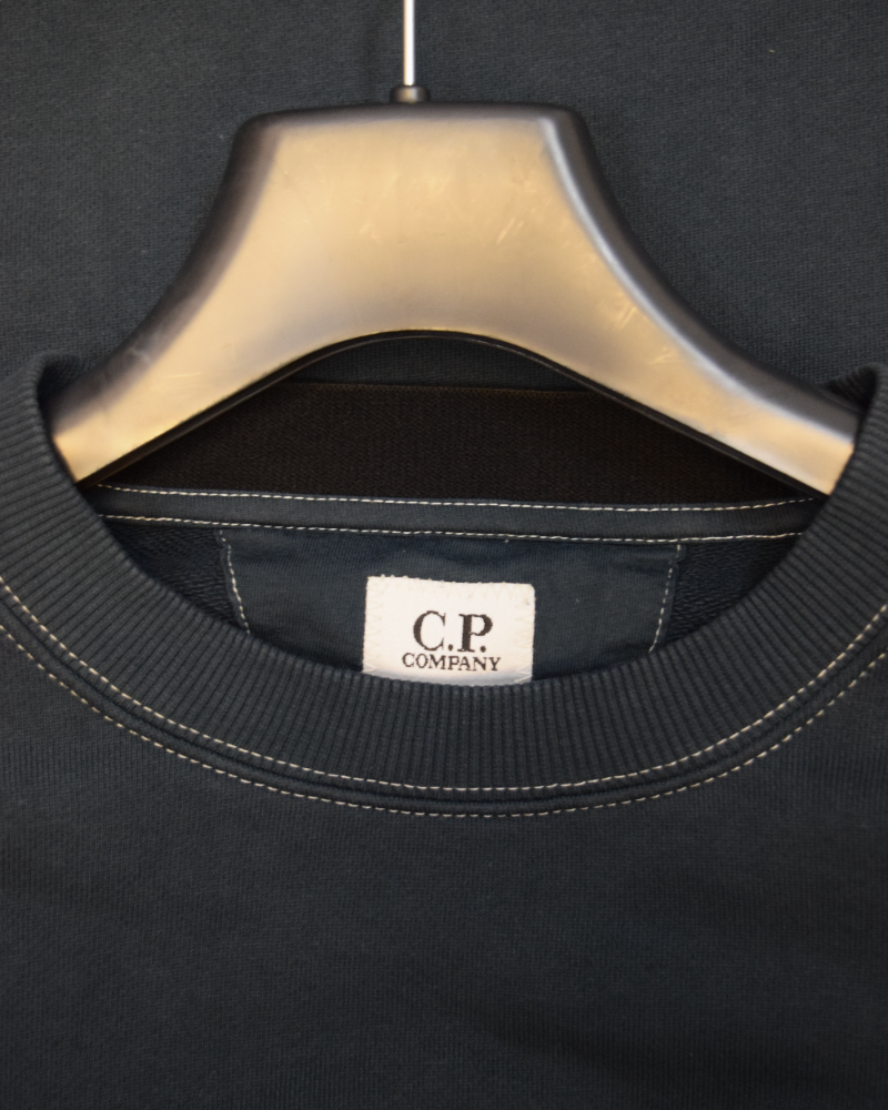 C.P Company crewneck Lens sweater navy blue detail view