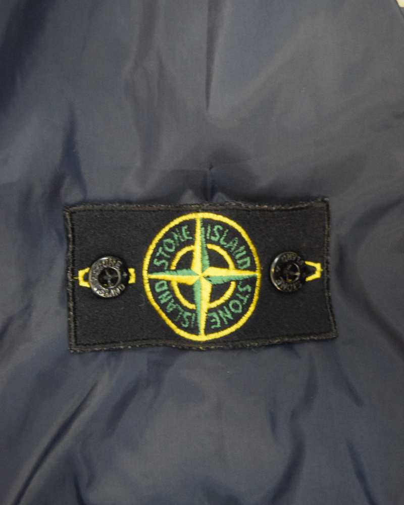Stone Island Ultra Light Weight Windbreaker Navy Blue detail view