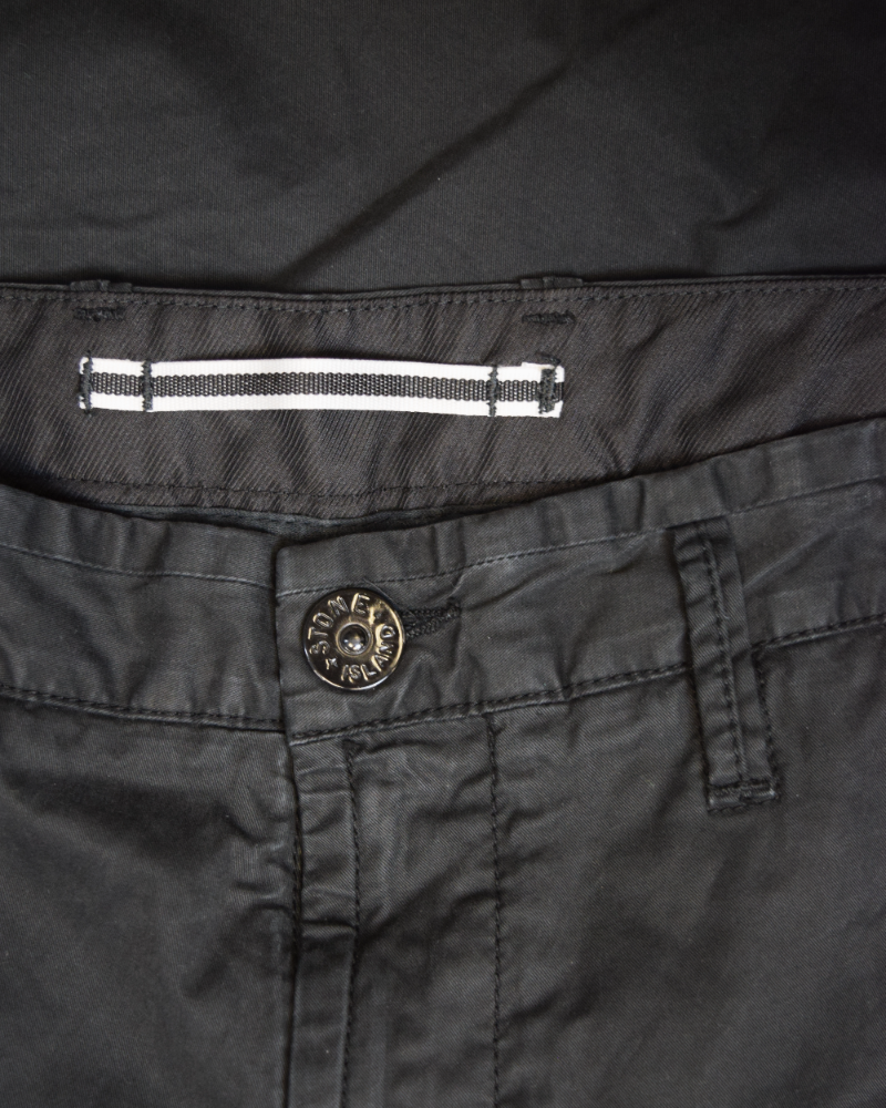 Stone Island Cargos Black detail view