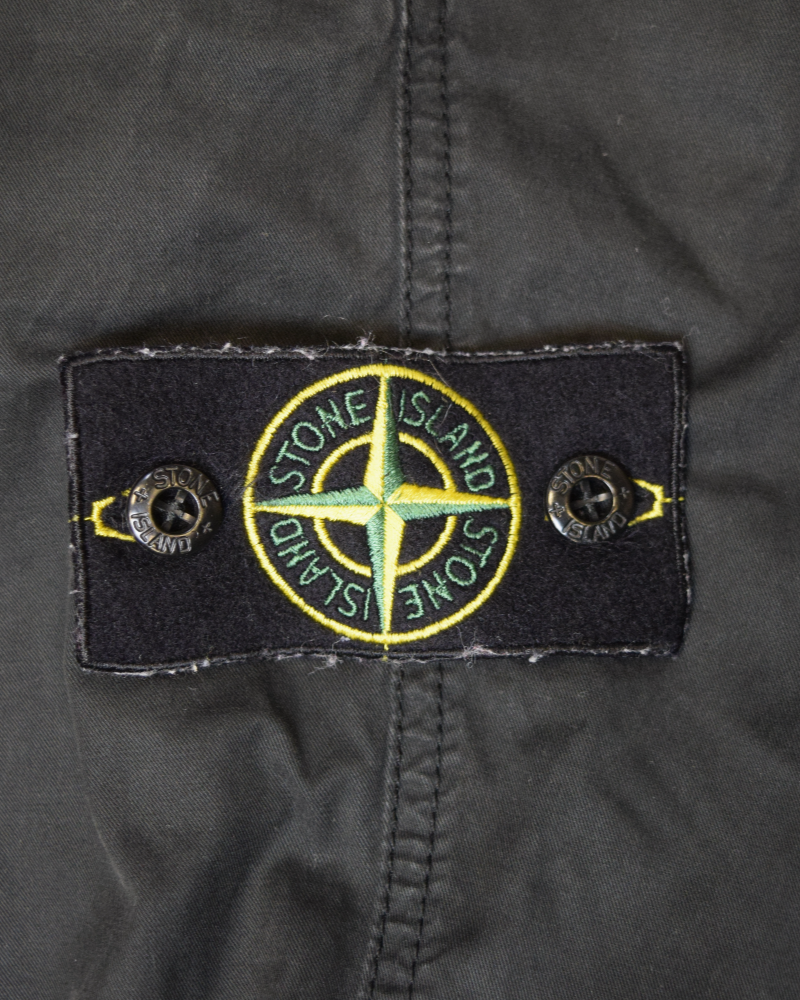Stone Island Cargos Black detail view