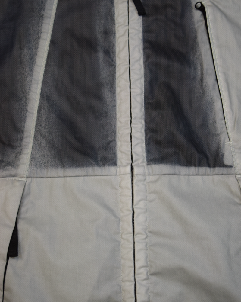 Stone Island Hand Sprayed Mussola Gommata-TC Grey detail view