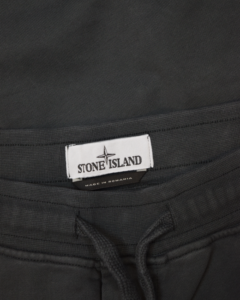 Stone Island Jogger Shorts Dark Grey detail view