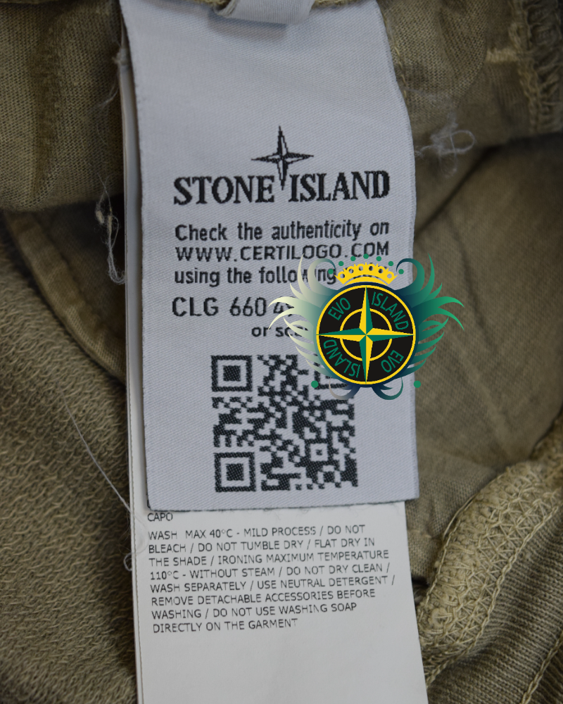 Stone Island Old Treatment Jogger Shorts Khaki detail view