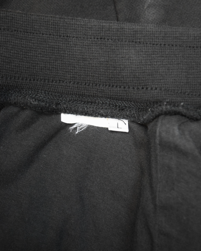 Stone Island Embroidered Pattern Shorts Black detail view