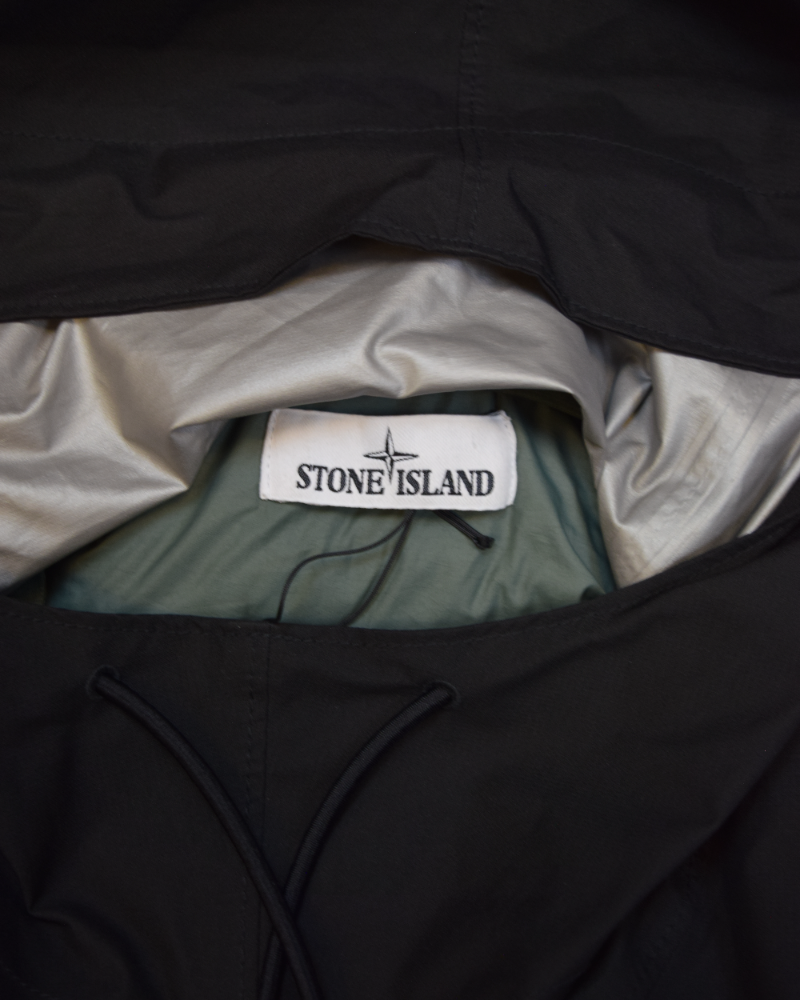 Stone Island Ripstop Gore-Tex with Paclite Prodct Technology 2 in 1 with Gilet Black detail view