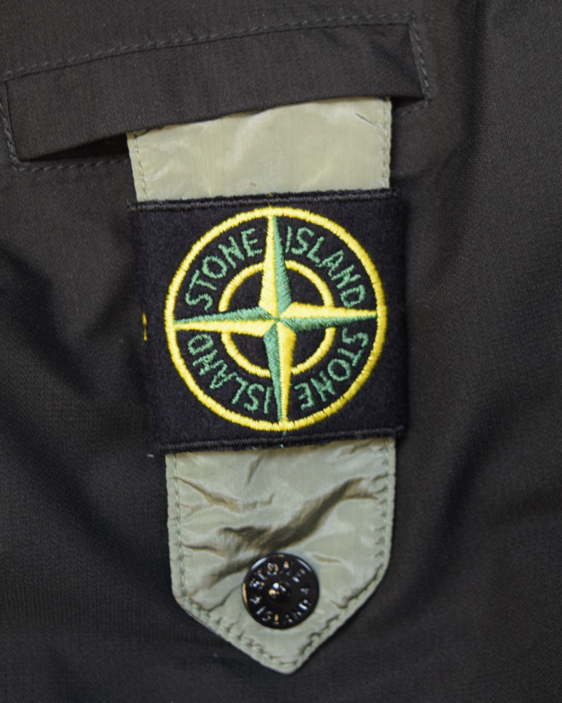 Stone Island Ripstop Gore-Tex with Paclite Prodct Technology 2 in 1 with Gilet Black detail view