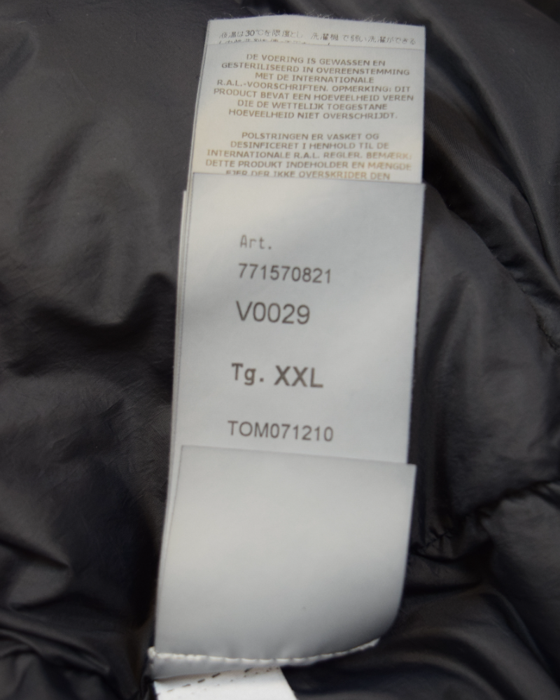 Stone Island Opaque Nylon Twill Down TC Black detail view