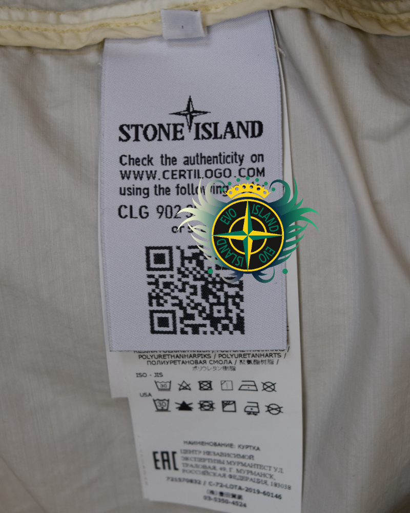 Stone Island Naslan Light Watro Jacket Cream detail view