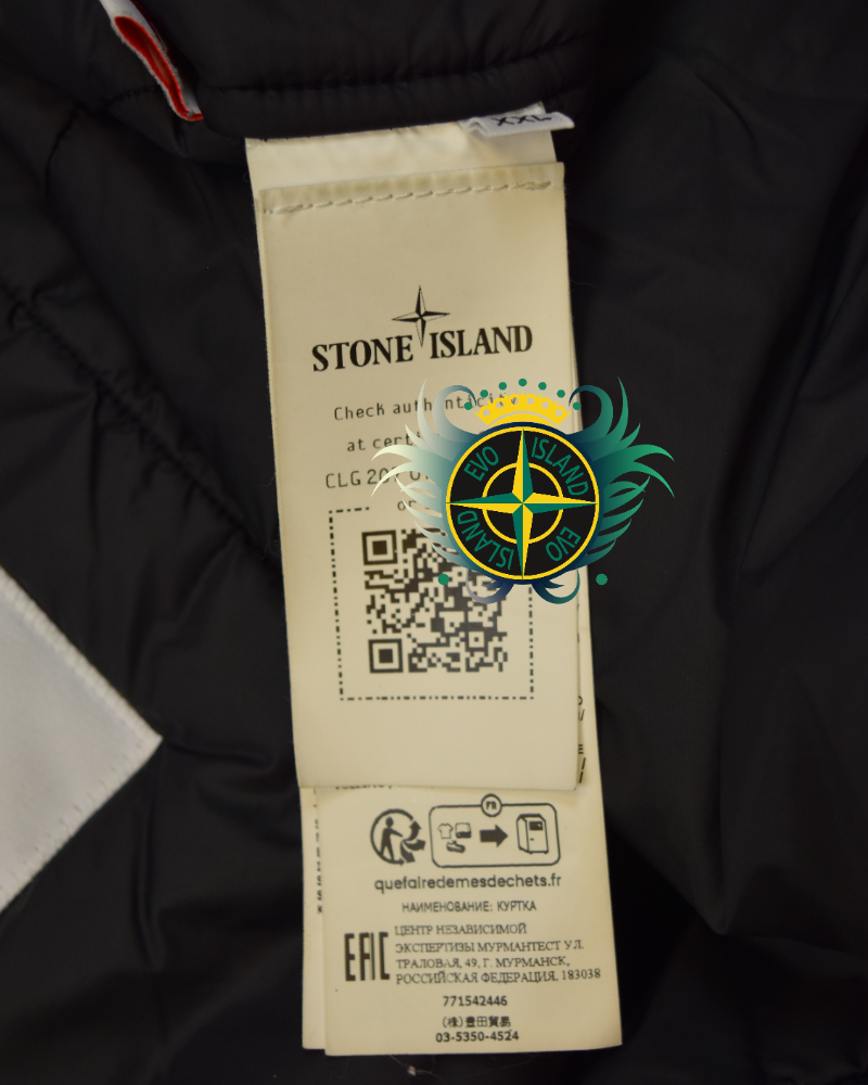 Stone Island Hyper Dense Nylon Twill With Primaloft Insulation Tech Blue detail view
