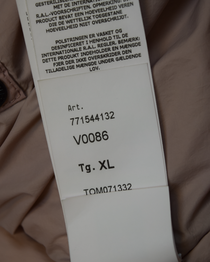 Stone Island Naslan Light Watro Down TC Pink detail view
