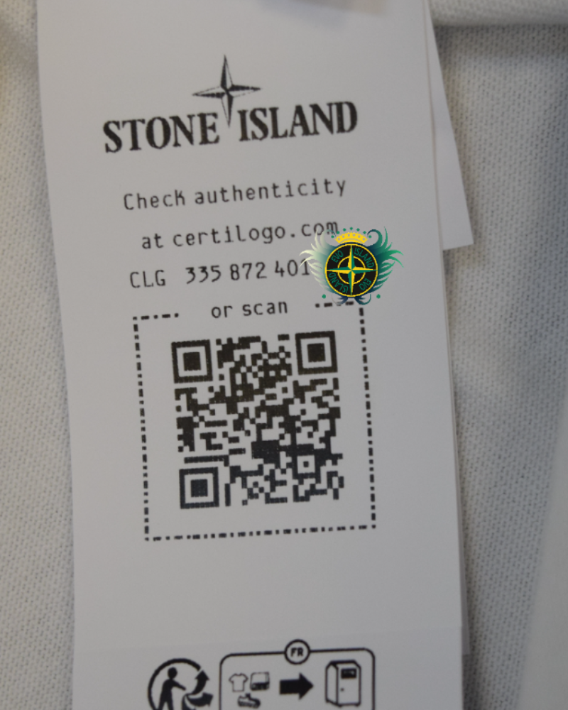 Stone Island Famiglia T-Shirt White detail view