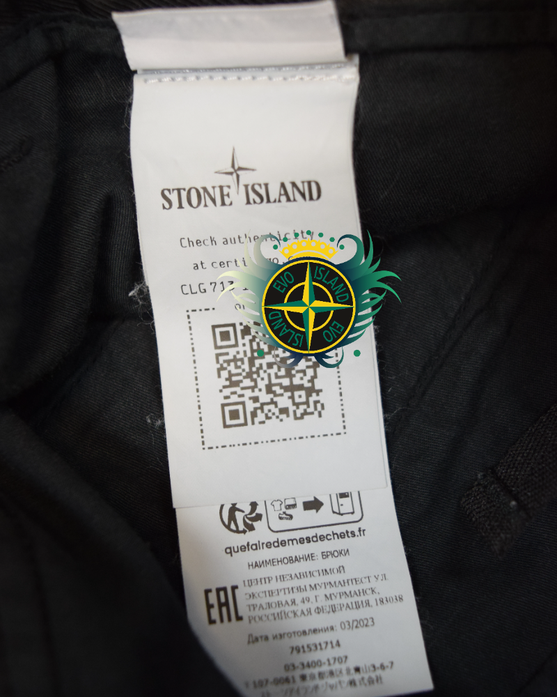 2214 Stone Island Cargos Black detail view