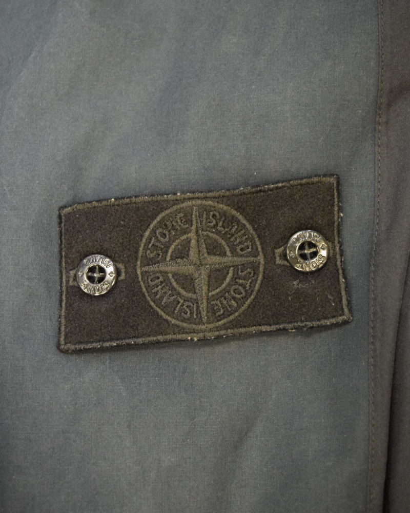 Stone Island Tank Shield Ghost Piece With Multi Layer Fusion Technology Black detail view