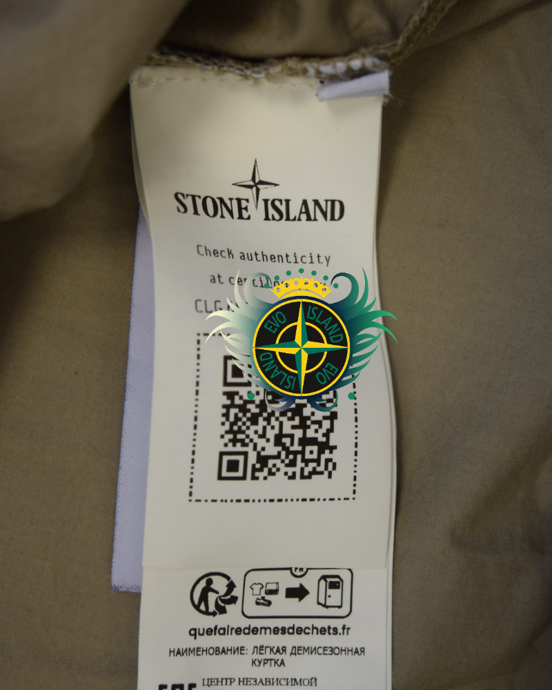 Stone Island 1/4 Zip Smock Beige detail view