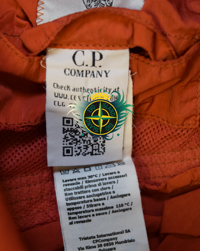 C.P. Company Chrome Goggle Jacket Red detail view