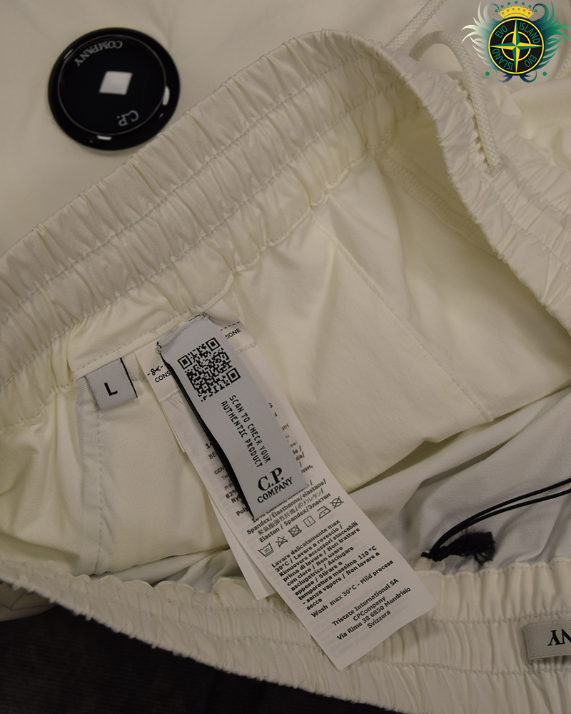 C.P Company DYShell Shorts White - L