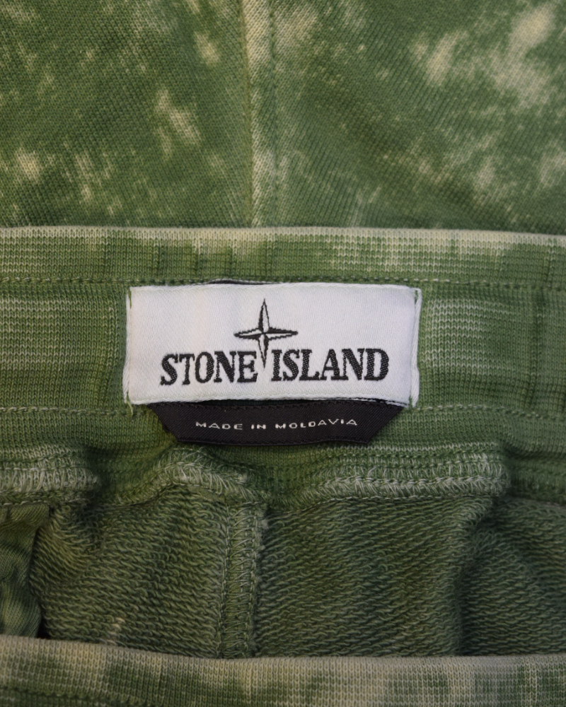 Stone Island OVD Jogger Shorts Green detail view