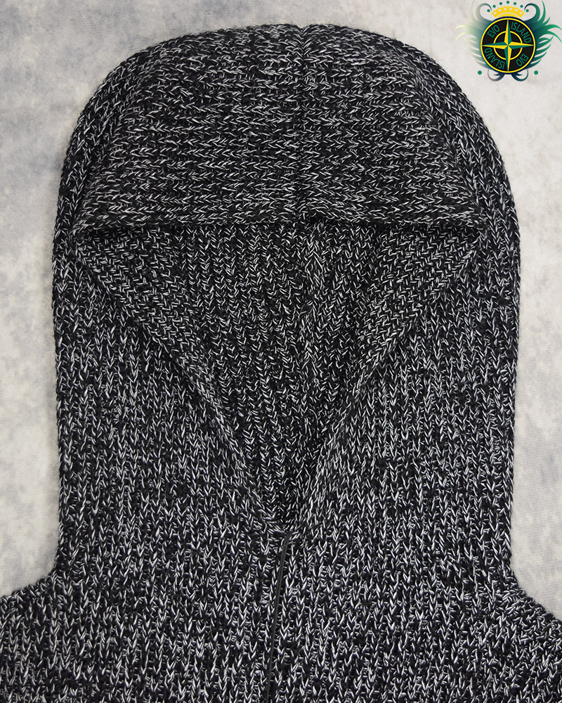 Stone Island Reflective Knit Hat/Shawl Black