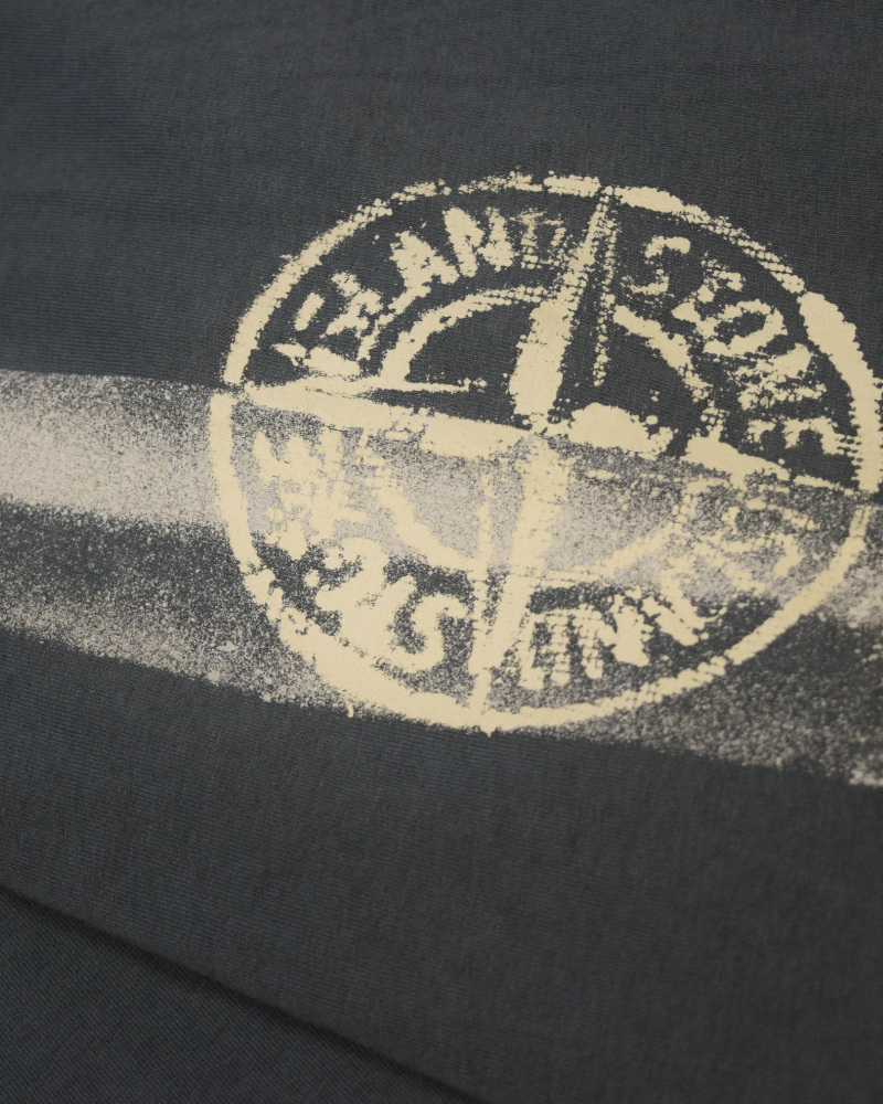 Stone Island Shoulder Print T-Shirt green detail view