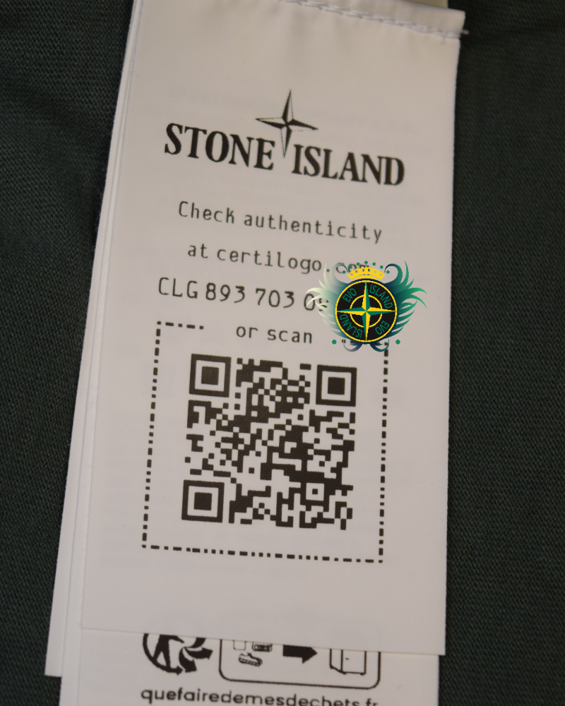 Stone Island Shoulder Print T-Shirt green detail view