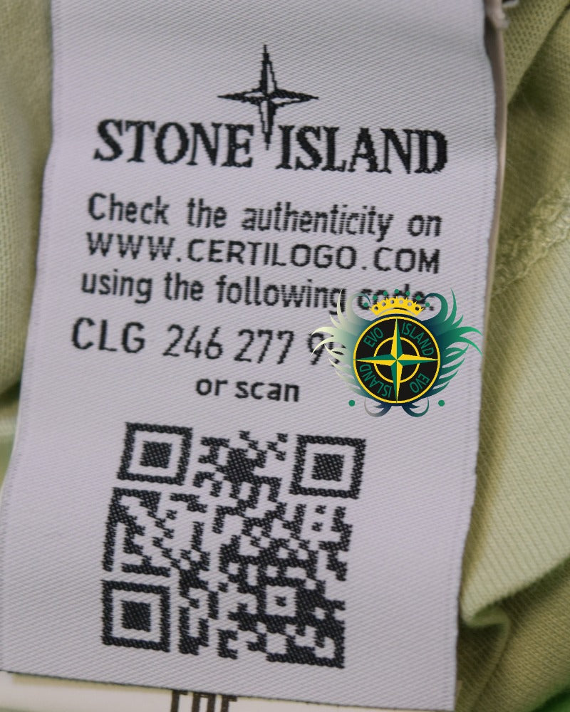 Stone Island Compass Patch Tshirt Lime detail view