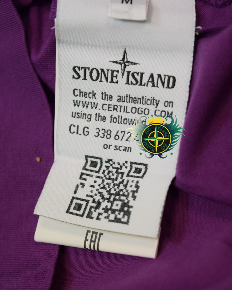 stone island compass patch T-Shirt purple detail view