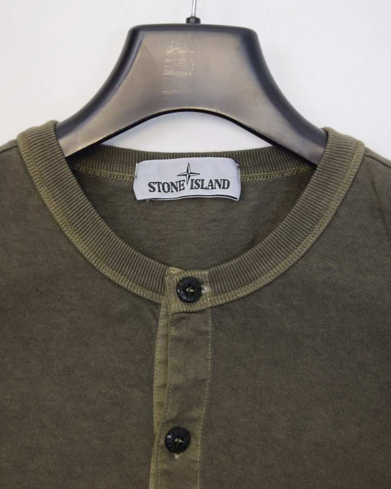 Stone island Garment Dyed Henley T-Shirt khaki detail view