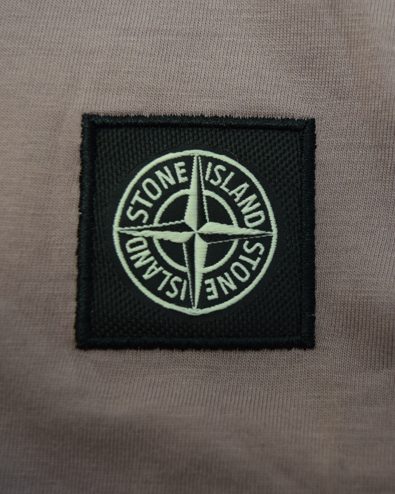 stone island Compass patch long sleeved T-Shirt pink detail view