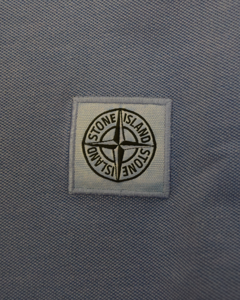 Stone island compass patch T-Shirt purple detail view